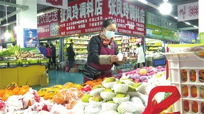 西塔農(nóng)副產(chǎn)品市場(chǎng) 生意紅火離不開誠(chéng)信經(jīng)營(yíng)